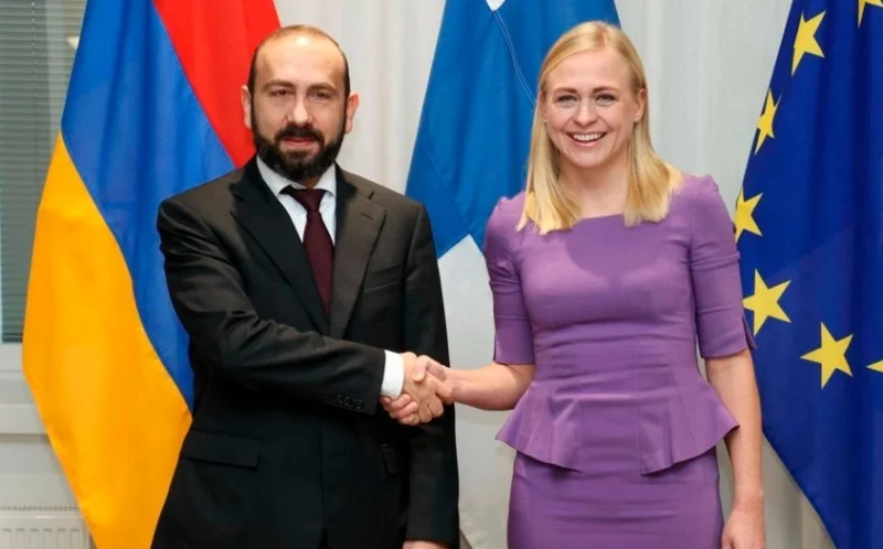 Mirzoyan finlandiyalı həmkarı ilə Azərbaycanla sülh prosesini müzakirə edib