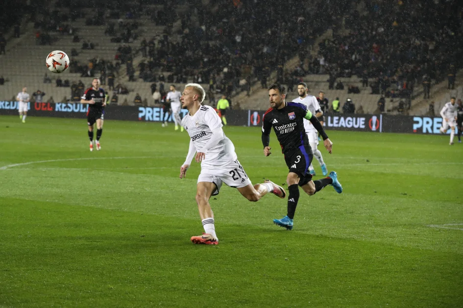 “Qarabağ” “Lion”a böyük hesabla məğlub oldu YENİLƏNDİ \ VİDEO Yeni Çağ Media