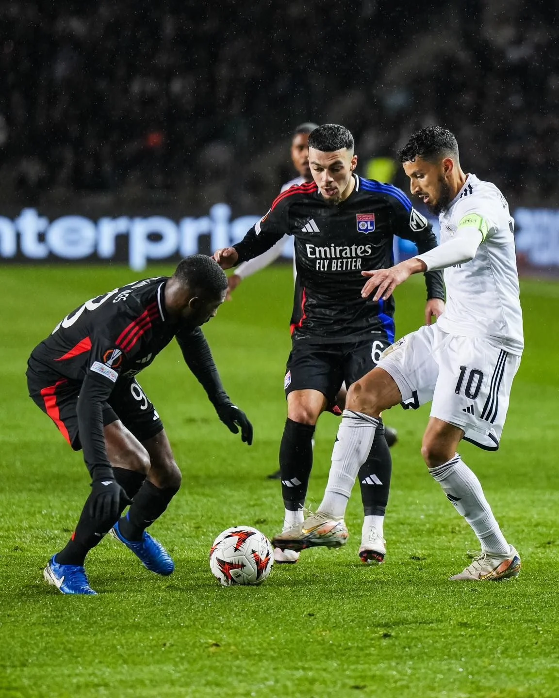 "Qarabağ" "Leon"a böyük hesabla uduzdu