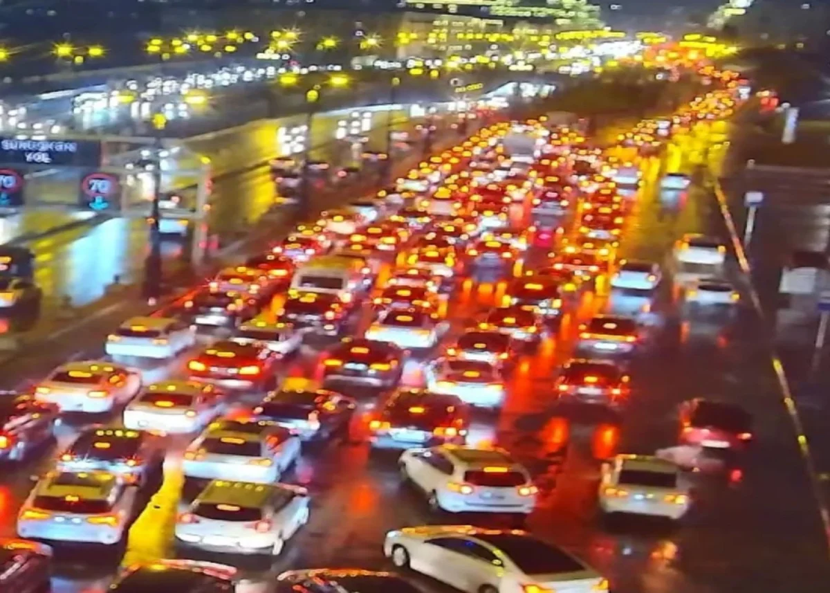 Bakıda sıxlıq olan yollar AÇIQLANDI