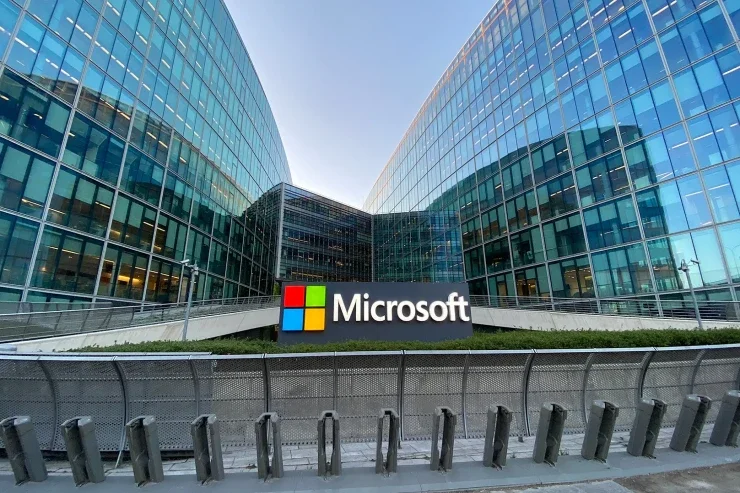 “Microsoft”da araşdırma başladı