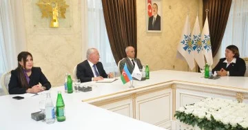 Milli Məclisin deputatı Heydər Əsədov Şirvan şəhərində seçicilərlə görüş keçirib.