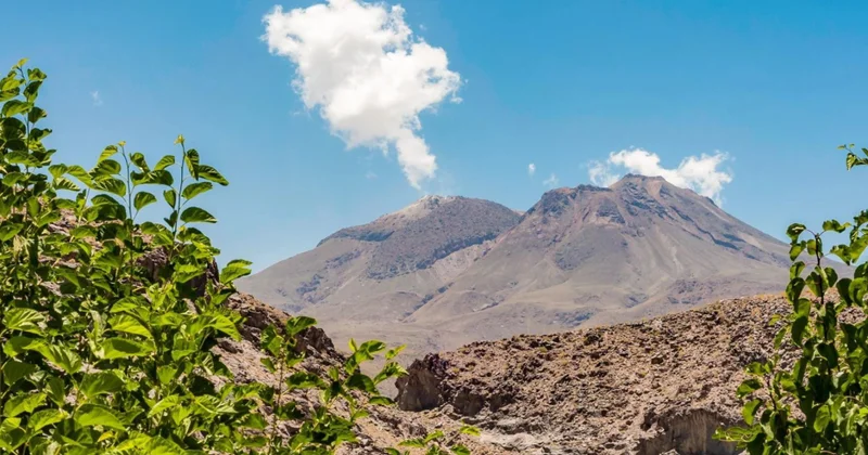 İranın nəhəng Taftan vulkanı 700 min ildən sonra “oyanma” əlamətləri göstərir