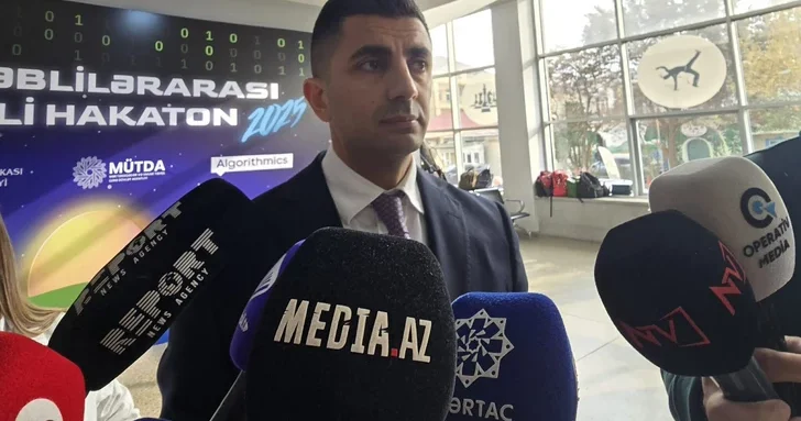Эшги Багиров: Проводимый в этому году межшкольный хакатон один из самых масштабных