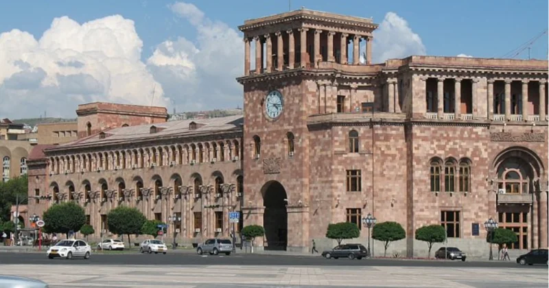 “Past” qəzeti: “Güzəştlər artıq kapituliyasiyaya çevrilir”