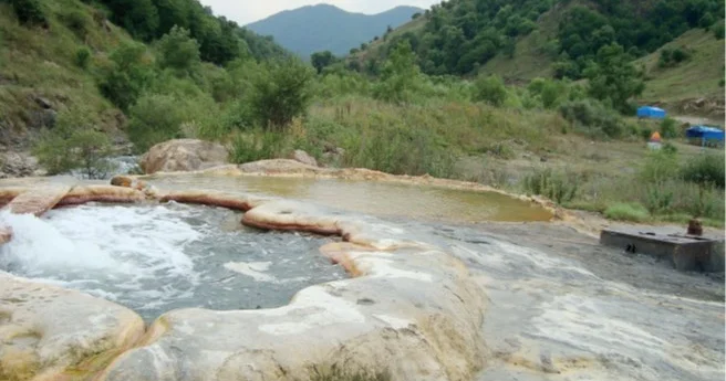 Qaynar bulaqlı, qızıl taclı Kəlbəcərim!