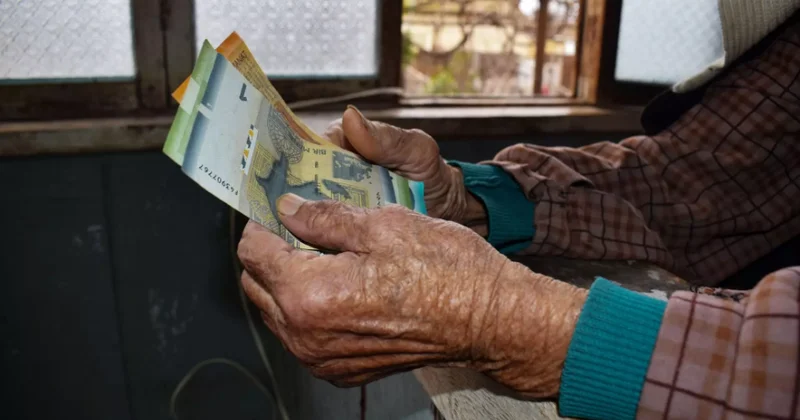 Niyə pensiya islahatları çətin gedir?