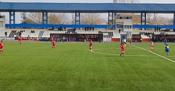 Yevlax stadionunda iki qonaq klub görüşür Kəpəz Zirə yə qarşı (Yenilənir)
