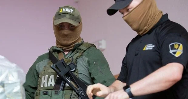 Zelenskinin ən yaxın adamının evində axtarış