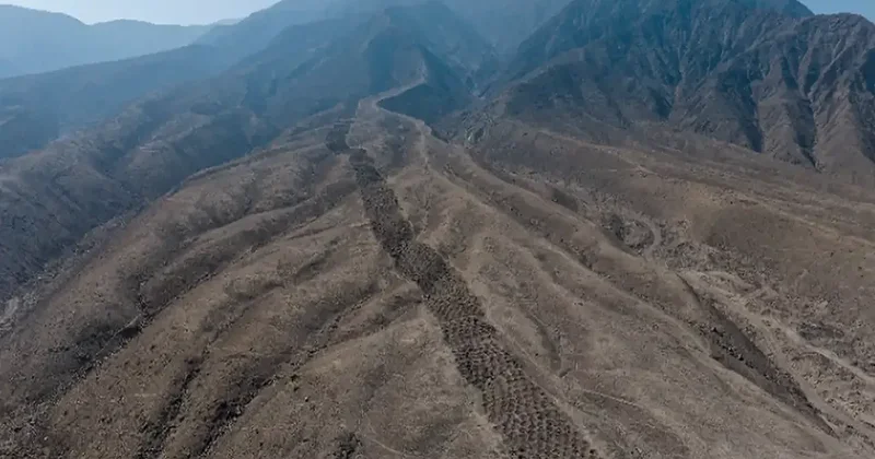 Тайна перуанской Полосы отверстий : ученые обнаружили следы древнего рынка