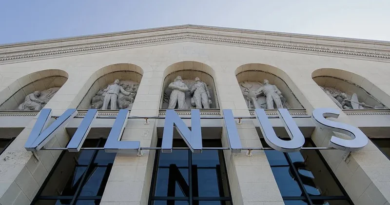 Россия испытывает свое зловещее оружие над странами Балтии