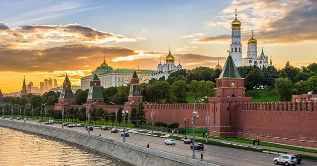 Kreml “zəif bənd” axtarışında