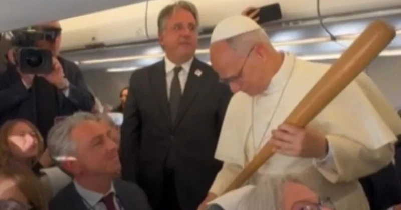 Papaya təyyarədə qeyri adi sürpriz VİDEO