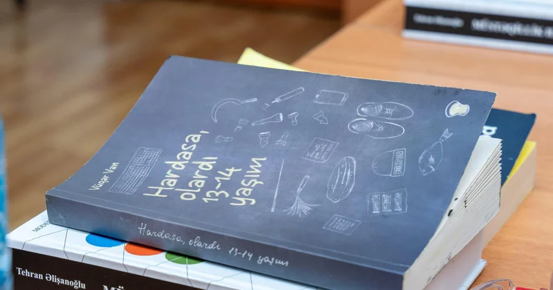 Ədəbiyyat İnstitutunda çağdaş ədəbiyyatda avtofiksiya mövzusu müzakirə olunub