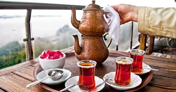 Çay içmək dəmirin mənimsənilməsinə təsir göstərə bilər