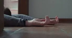 Yaşlı qadın evdə boğularaq öldürülüb