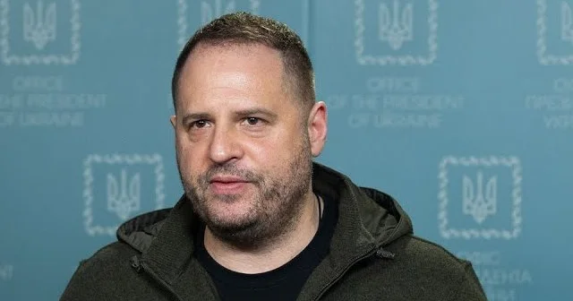 Глава офиса Зеленского подал в отставку после обыска и коррупционного скандала