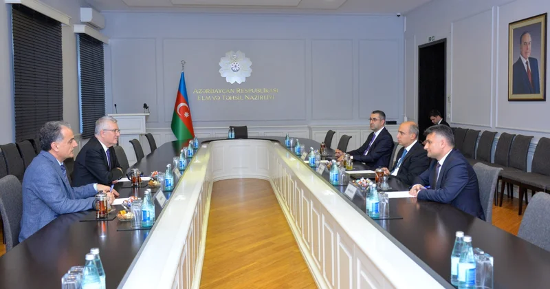 Emin Əmrullayev Ümit Kocabıçak ilə görüşdü