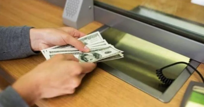 AMB valyuta mübadiləsi xidməti göstərən 2 şirkətin vəzifəli şəxslərini cərimələyib