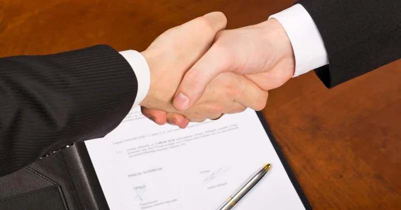 Naxçıvanın Təhsil Nazirliyi yarım milyonluq sifariş verdi