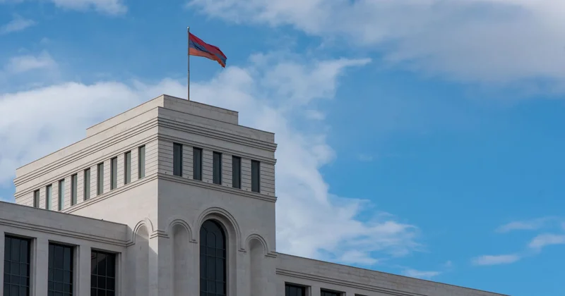 Армения подалась под европейский зонтик безопасности Minval Politika