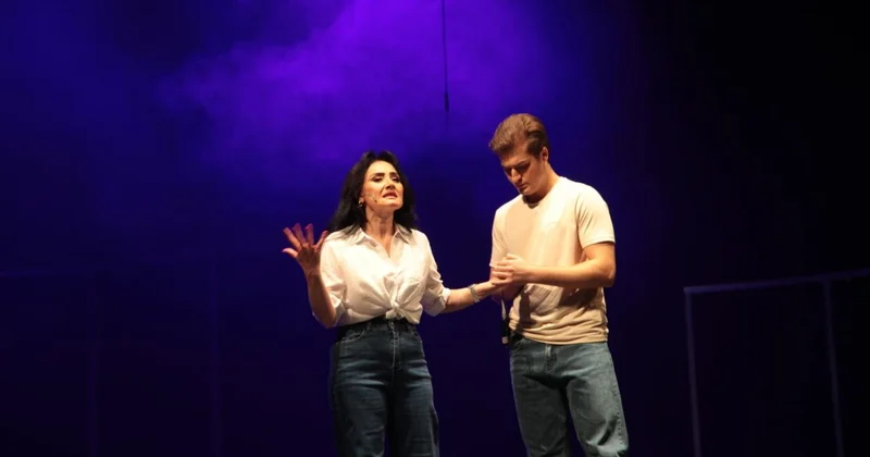 А не замахнуться ли нам на Элвиса нашего Пресли? ФОТО