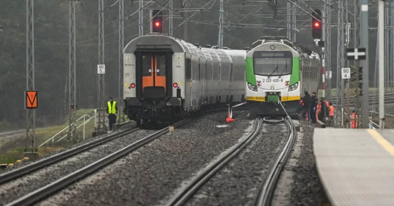 Polşada dəmir yolunu bombalamaqda ittiham olunan iki ukraynalı qiyabi olaraq həbs edilib