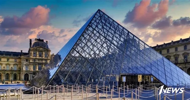 Лувр поднимает цены для туристов, не являющихся гражданами ЕС