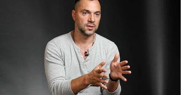 Qərb heç vaxt bunu Ukraynaya verməyəcək Arestoviç