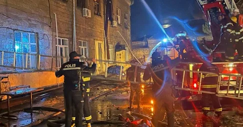 Polis əməkdaşları yanğın baş verən əraziyə cəlb olundular