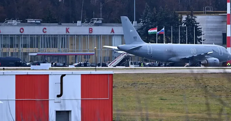 Macarıstanın baş naziri Orban Moskvadadır