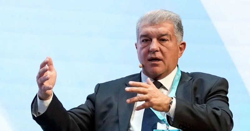 Joan Laporta: “Barselona” heç vaxt hakimlərə rüşvət verməyib”