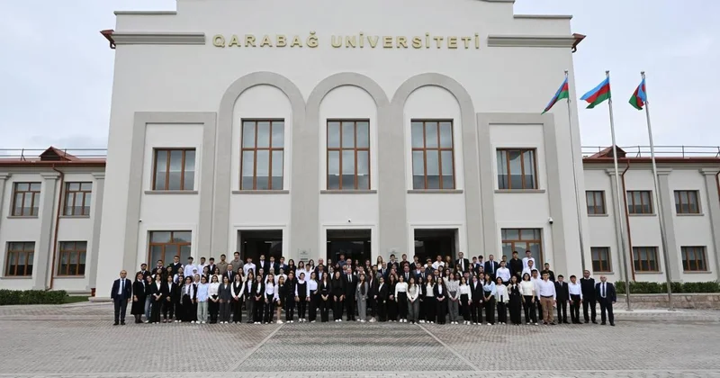 Zəfər siyasətinin möhtəşəm təntənəsi