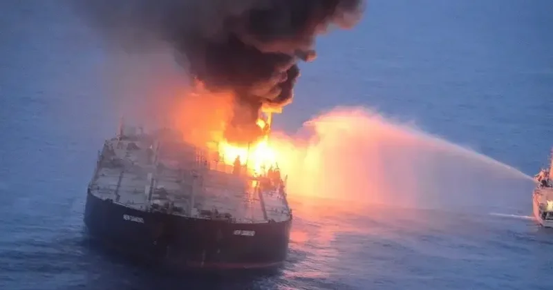 Bosfor boğazı yaxlnlığında üzən “Kairos” tankeri partlayıb Minaya toxunduğu ehtimal edilir