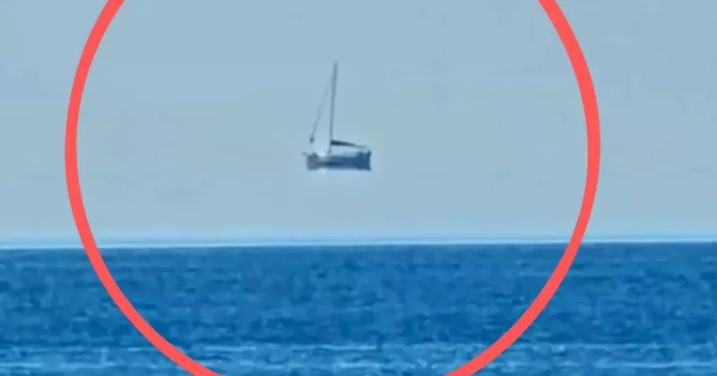 Qayığın havada asılı qaldığını görənlər gözlərinə inanmadı: Görüntülər Türkiyədən!