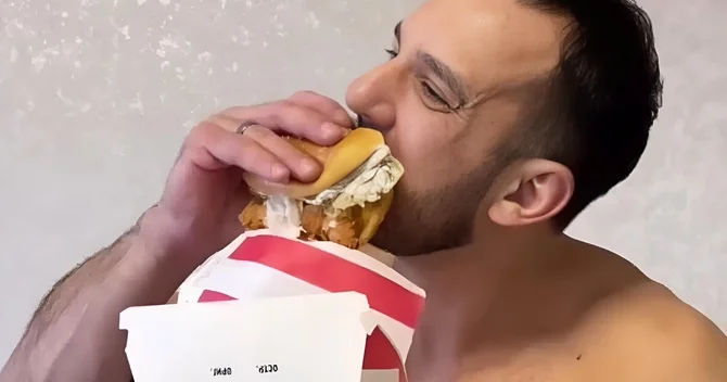 Bloger çox yediyi üçün yuxuda infarkt keçirib öldü