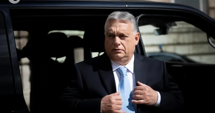 Orban Moskvaya səfər edib