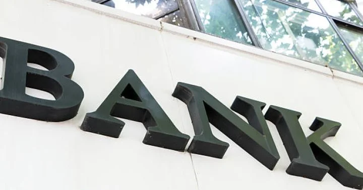 Şirkətlərin cari hesablarda pulları azalır, bankların depozitlərdən qidalanması məhdudlaşır