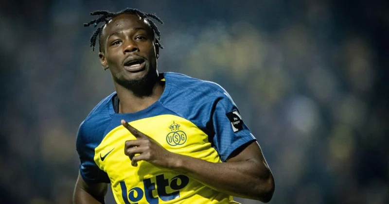 Belçika klubunun forvardı Premyer Liqa yolunda