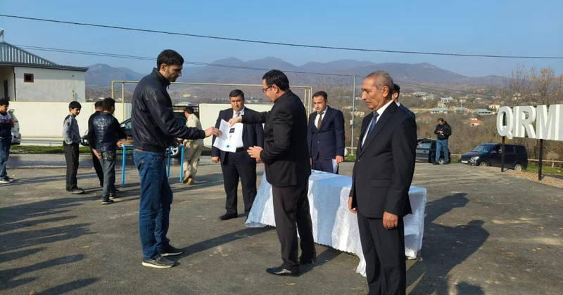 Yataqxanada yaşayırdılar, Qırmızı Bazara köçdülər FOTOLAR