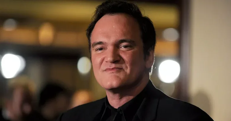 Məşhur rejissor yazıçını oğurluqda ittiham edir