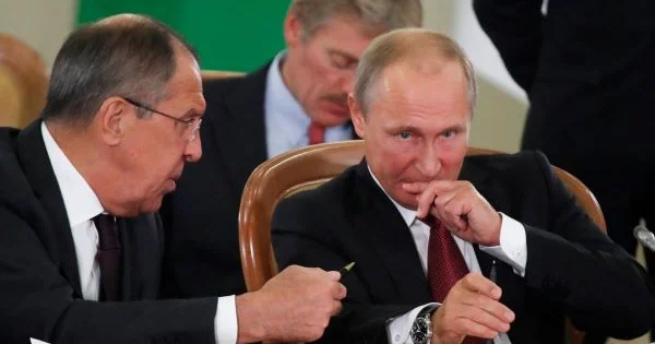 Rusiya prezidentindən Vitkovla Uşakovun mediaya sızıdrılan danşıqlarına qəzəbli reakisya: Bu, cinayətdir, Lavrova gəldikdə isə...