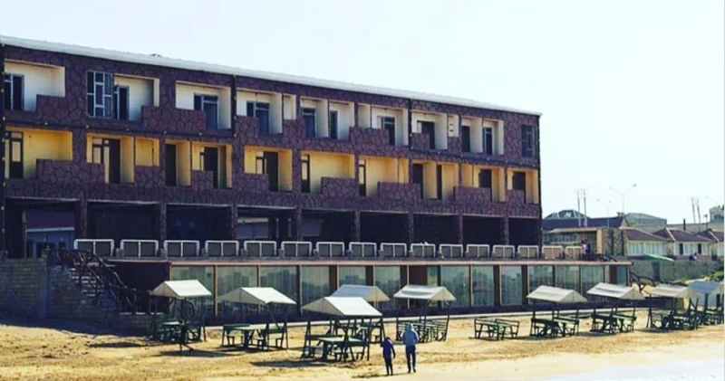 Su Səsi restoranında oğurluq: Ofisiant xadimənin telefonunu və pullarını oğurlayıb