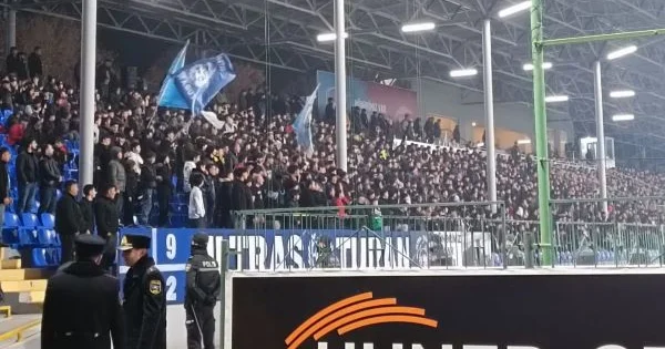 Ay Fərəc, niyə belə oynayırsan, qaqa? Turan Tovuz azarkeşləri futbolçulara giley güzar elədi (VİDEOLAR)