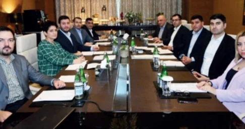 “Sülh körpüsü”ndə ümidli dialoq