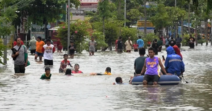 Стихийное бедствие в Индонезии: число жертв на Суматре продолжает расти