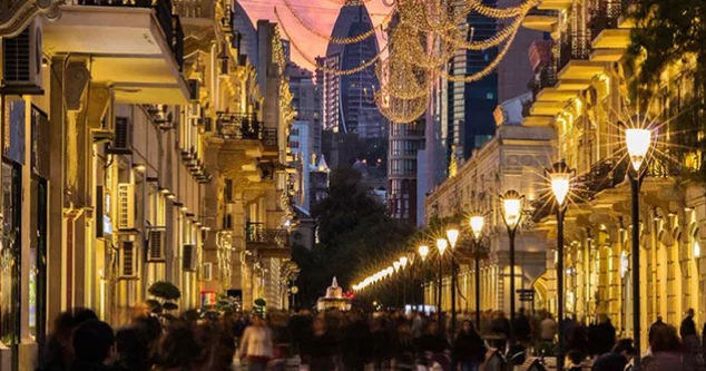 Bir paylaşımı ilə “məşhur əməliyyat”ın üstü açıldı: Bakıda eyni sözlərlə insanlara yaxınlaşırlar