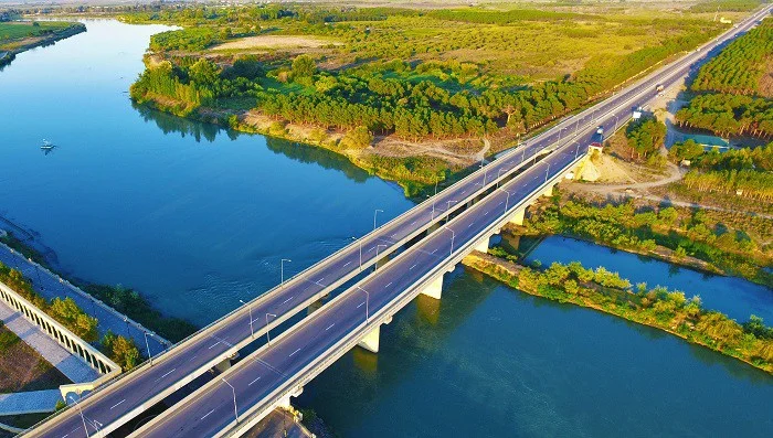 Çin iki türk ölkəsi ilə Rusiyadan “yan keçən” yol çəkir