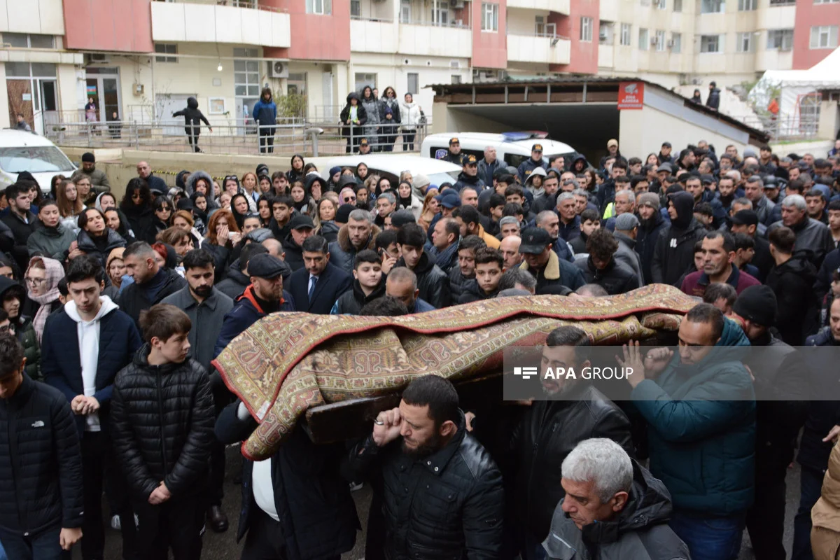 Təyyarə qəzasında həlak olan 13 yaşlı Məhəmmədəli Yeqanov Bakıda dəfn olunub FOTO YENİLƏNİB