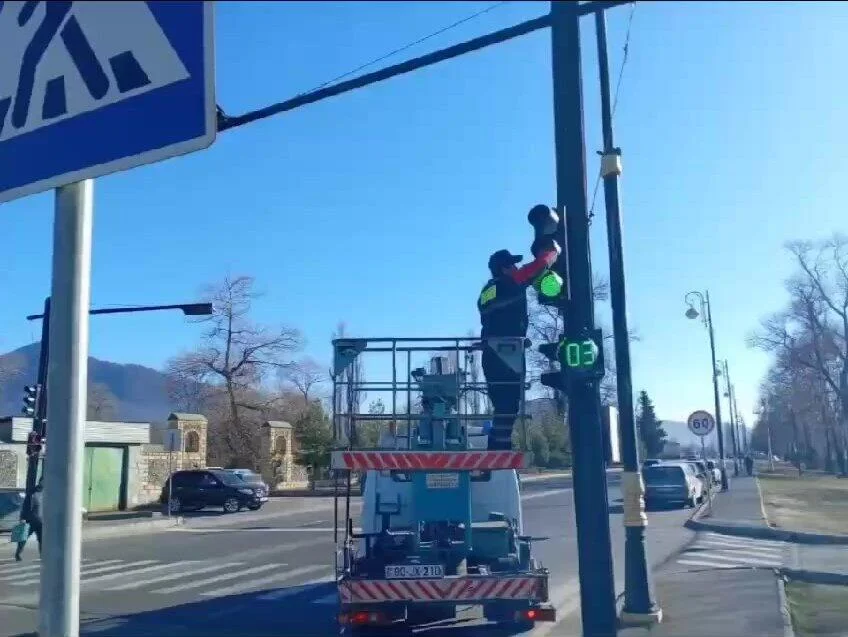 В регионах Азербайджана внимательно следят за работой светофоров ВИДЕО